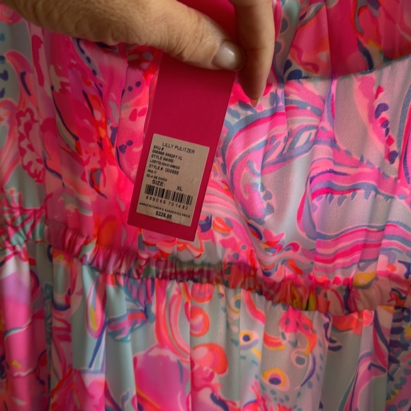 NWT Lilly Pulitzer maxi dress. Gold adjustable strap hardware stunning . - Picture 5 of 8